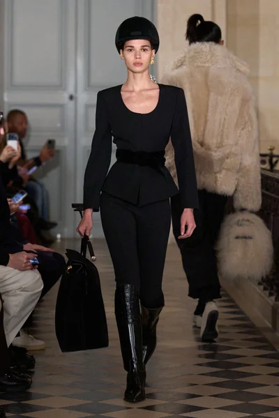 Look 42